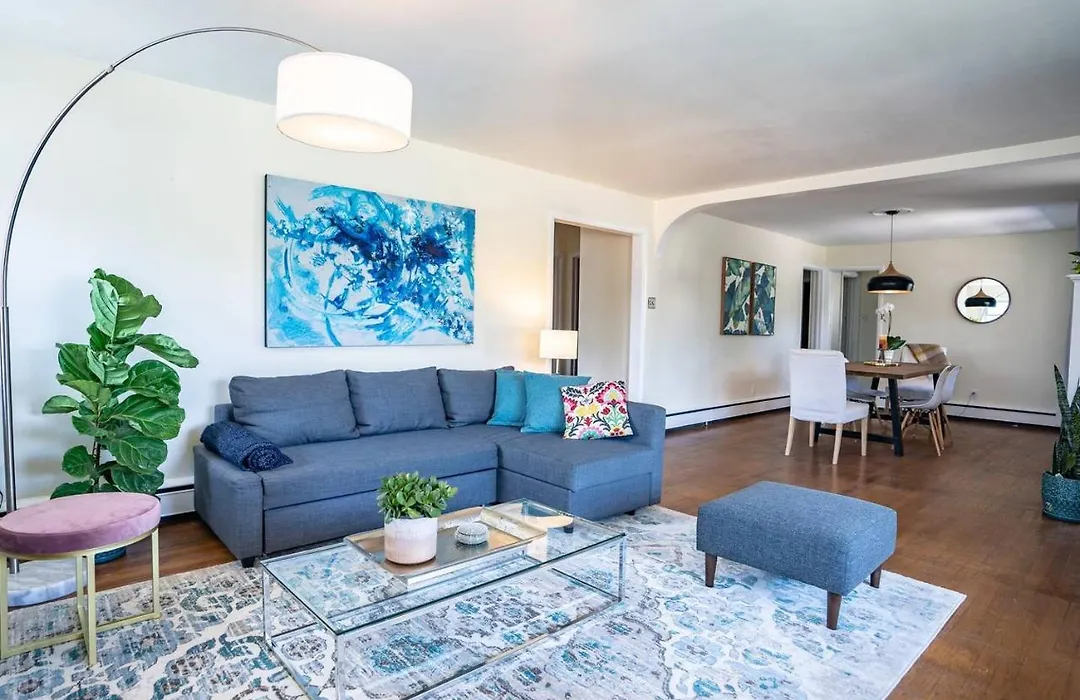 Fabulous Mid Century 4Br 3Bath House-1