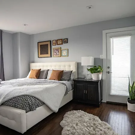 Modern Luxury Family Getaway Near Beach Casinos-2