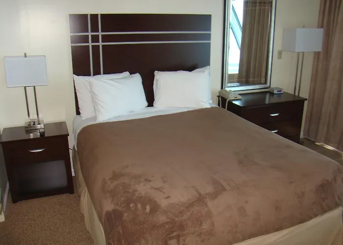 Atlantic Palace Suites
